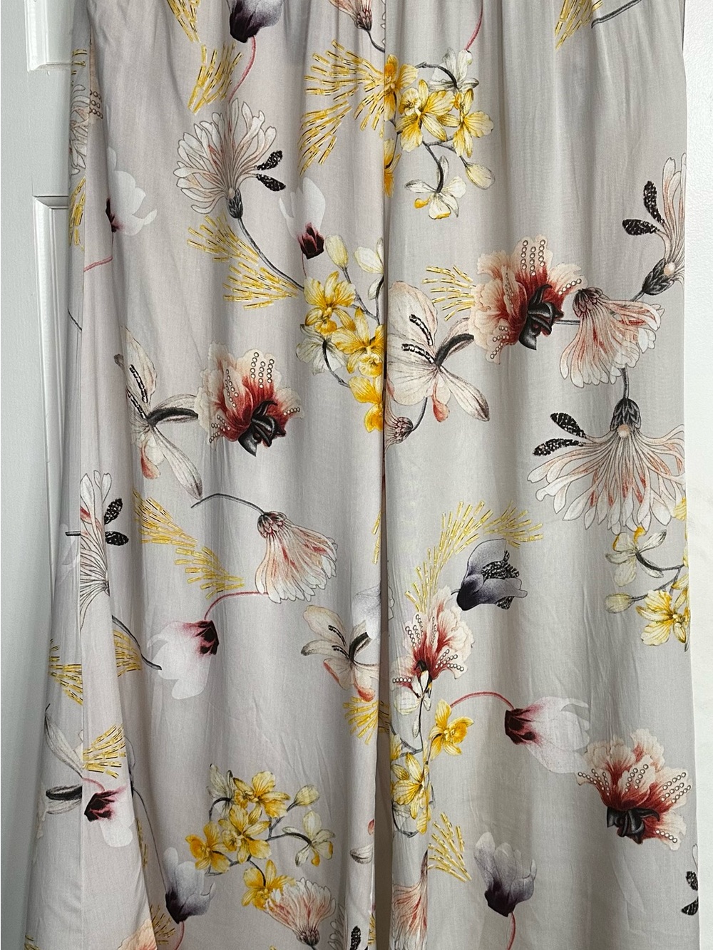 Jaase Light Gray Floral Wide-Leg Pants with Yellow & Pink Accents